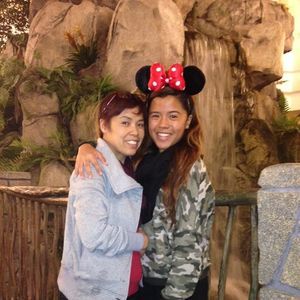 Meet your Posher, Hilary